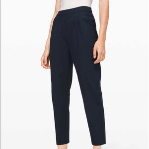 Lululemon Essential HR Trouser- True Navy- size 4